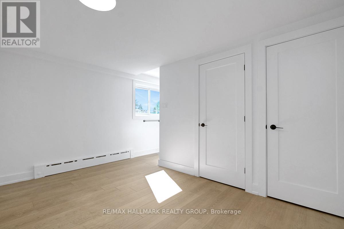 269 Michel Circle, Ottawa, ON - Indoor Photo Showing Other Room