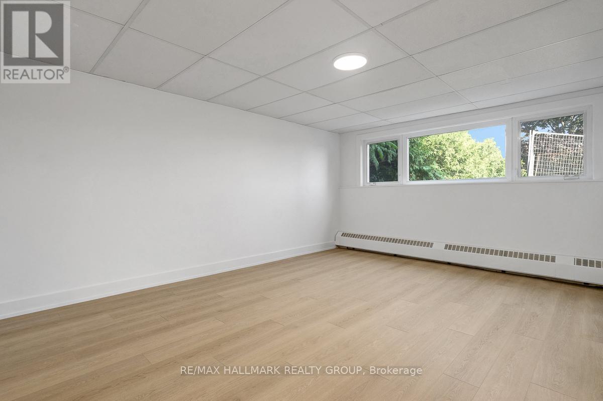 269 Michel Circle, Ottawa, ON - Indoor Photo Showing Other Room