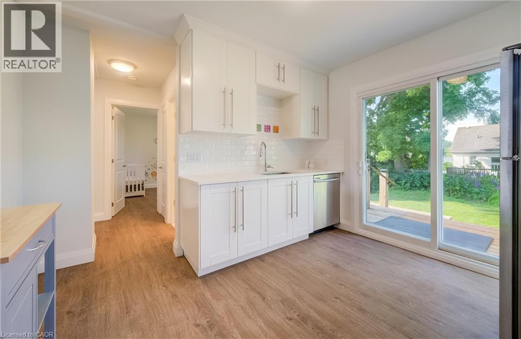 55 Rex Drive, Kitchener, ON - Indoor Photo Showing Kitchen