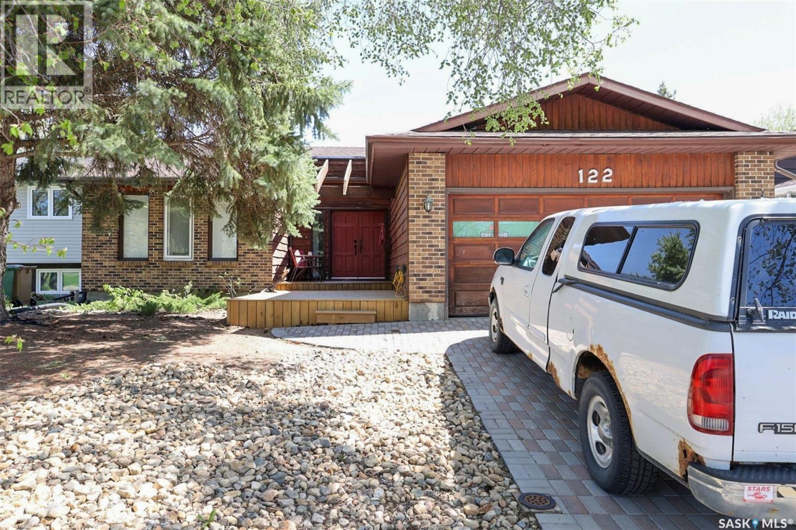 122 Edenwold Crescent, Regina, SK - Outdoor
