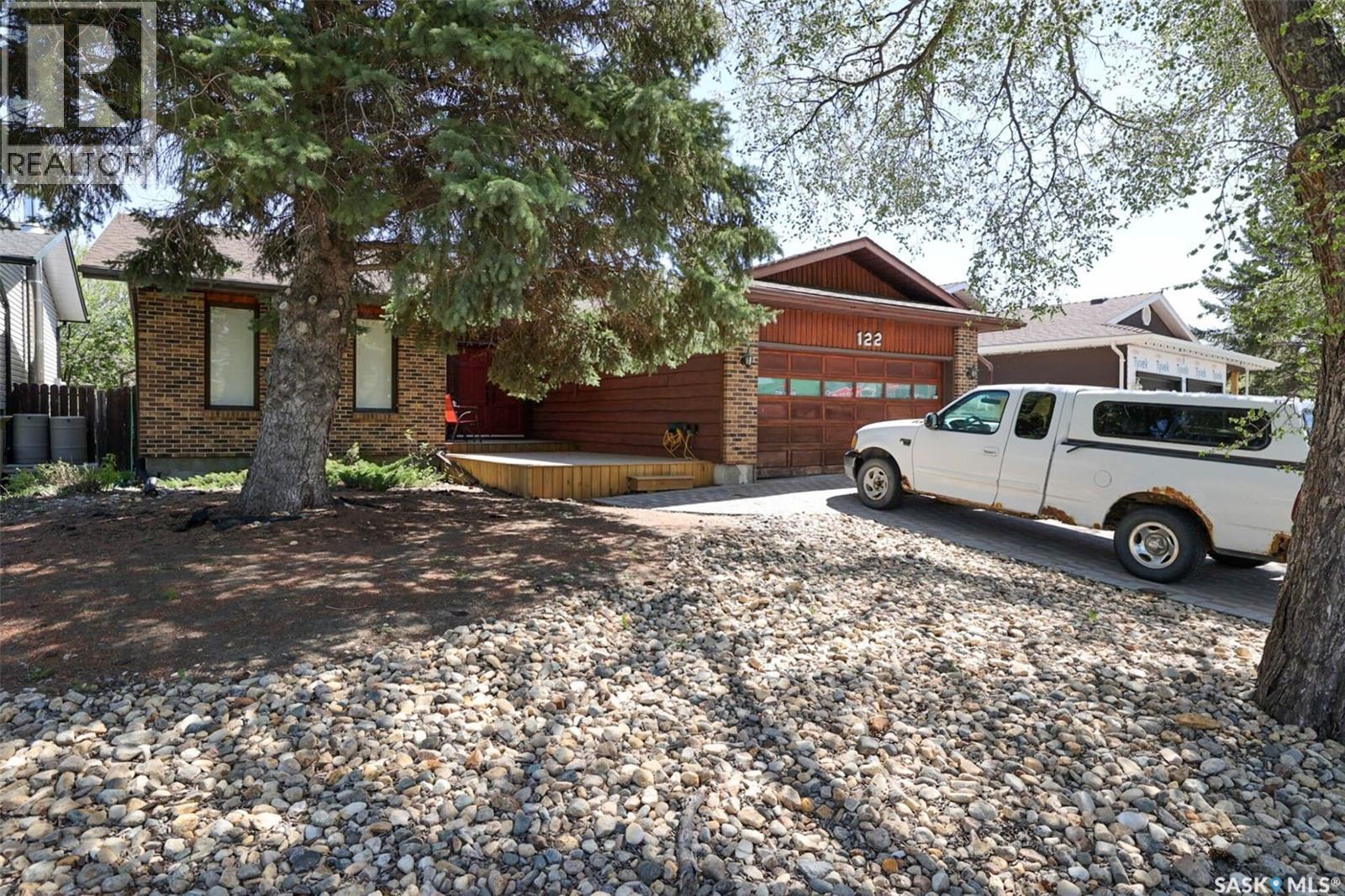 122 Edenwold Crescent, Regina, SK - Outdoor