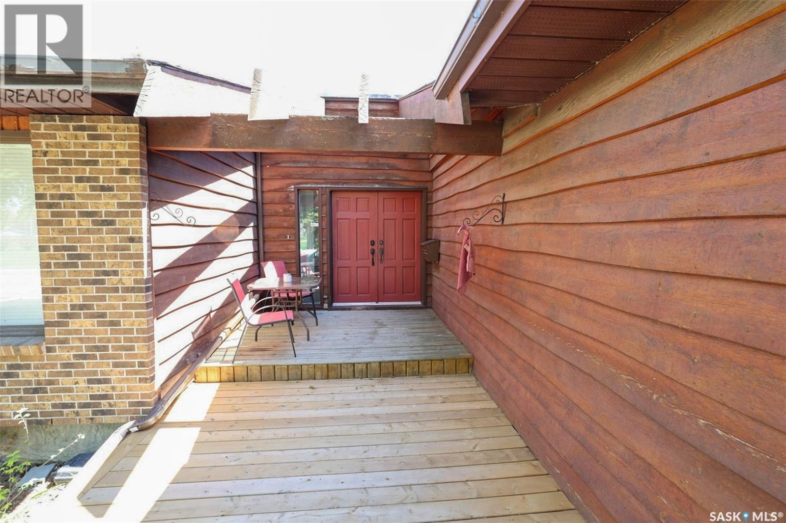 122 Edenwold Crescent, Regina, SK - Outdoor With Exterior
