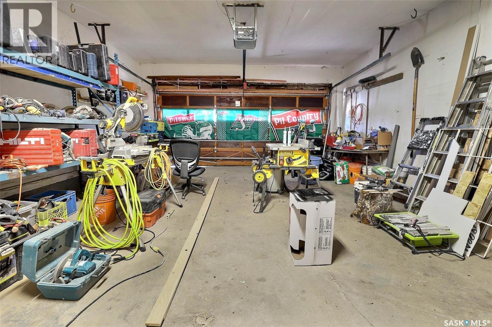 122 Edenwold Crescent, Regina, SK - Indoor
