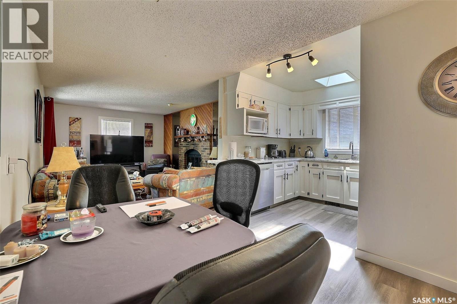 122 Edenwold Crescent, Regina, SK - Indoor