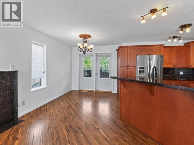 4 Ruby Lane, Whitehorse, YT - Indoor Photo Showing Kitchen