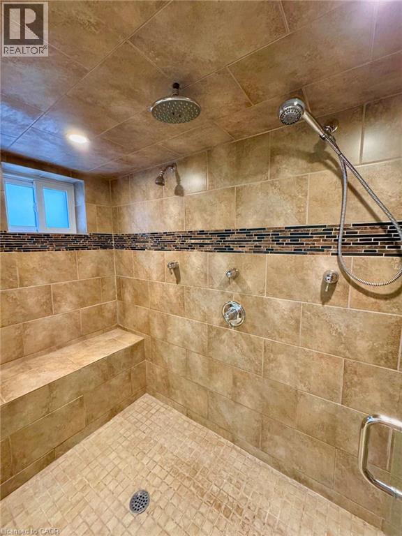 4 x 8 shower - 9 Filbert Street, Kitchener, ON - Indoor Photo Showing Bathroom