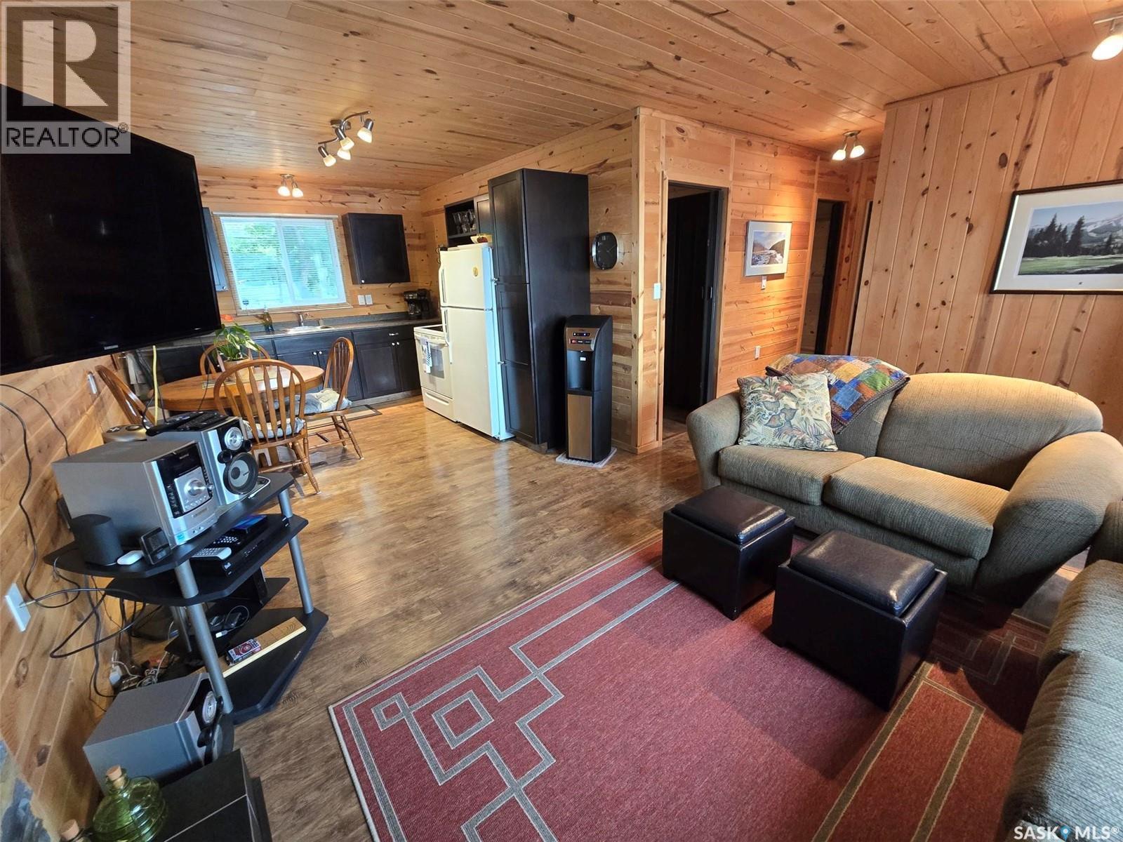 620 Surfside Drive E, Crooked Lake, SK - Indoor Photo Showing Living Room