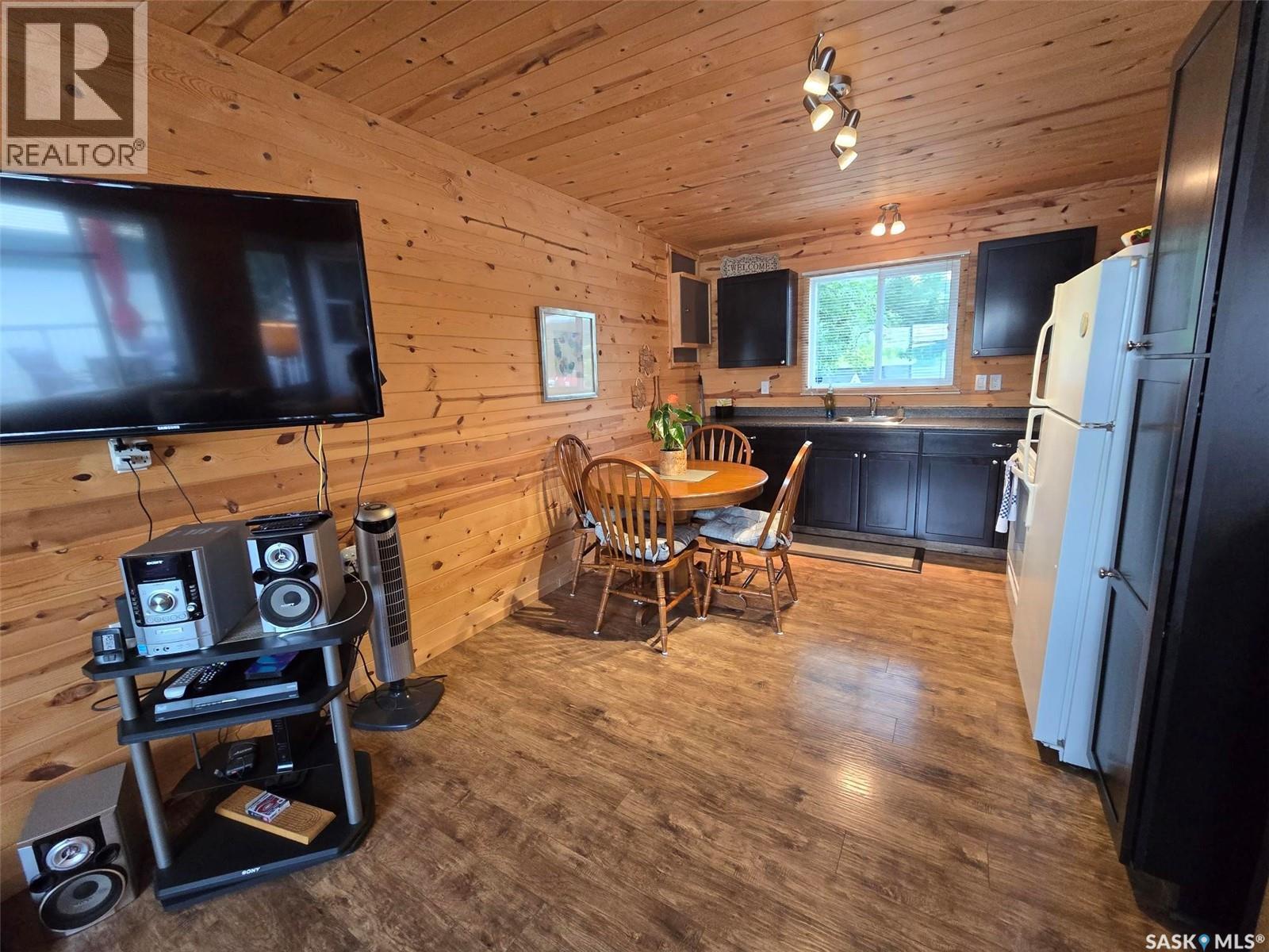 620 Surfside Drive E, Crooked Lake, SK - Indoor