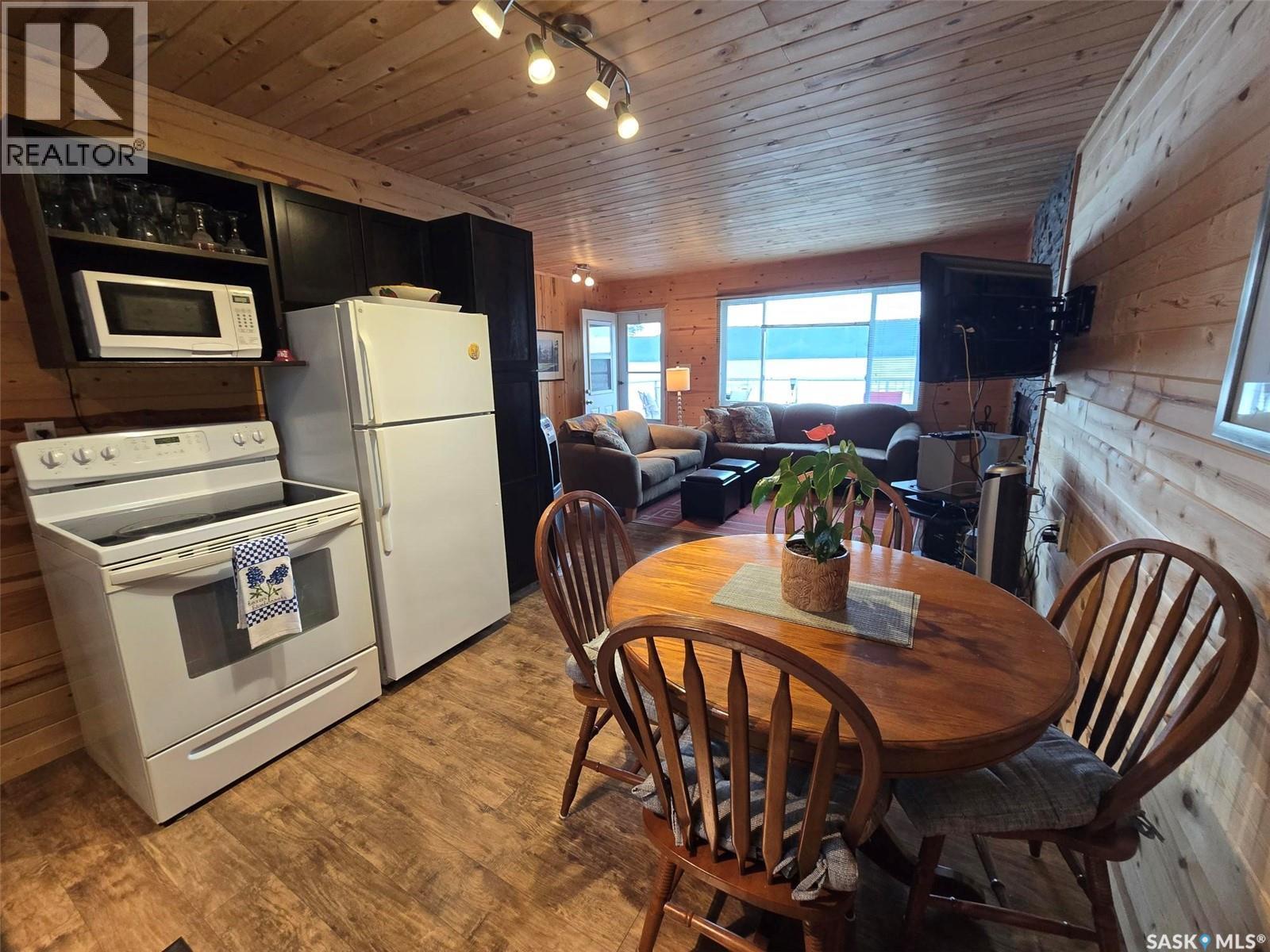 620 Surfside Drive E, Crooked Lake, SK - Indoor Photo Showing Dining Room
