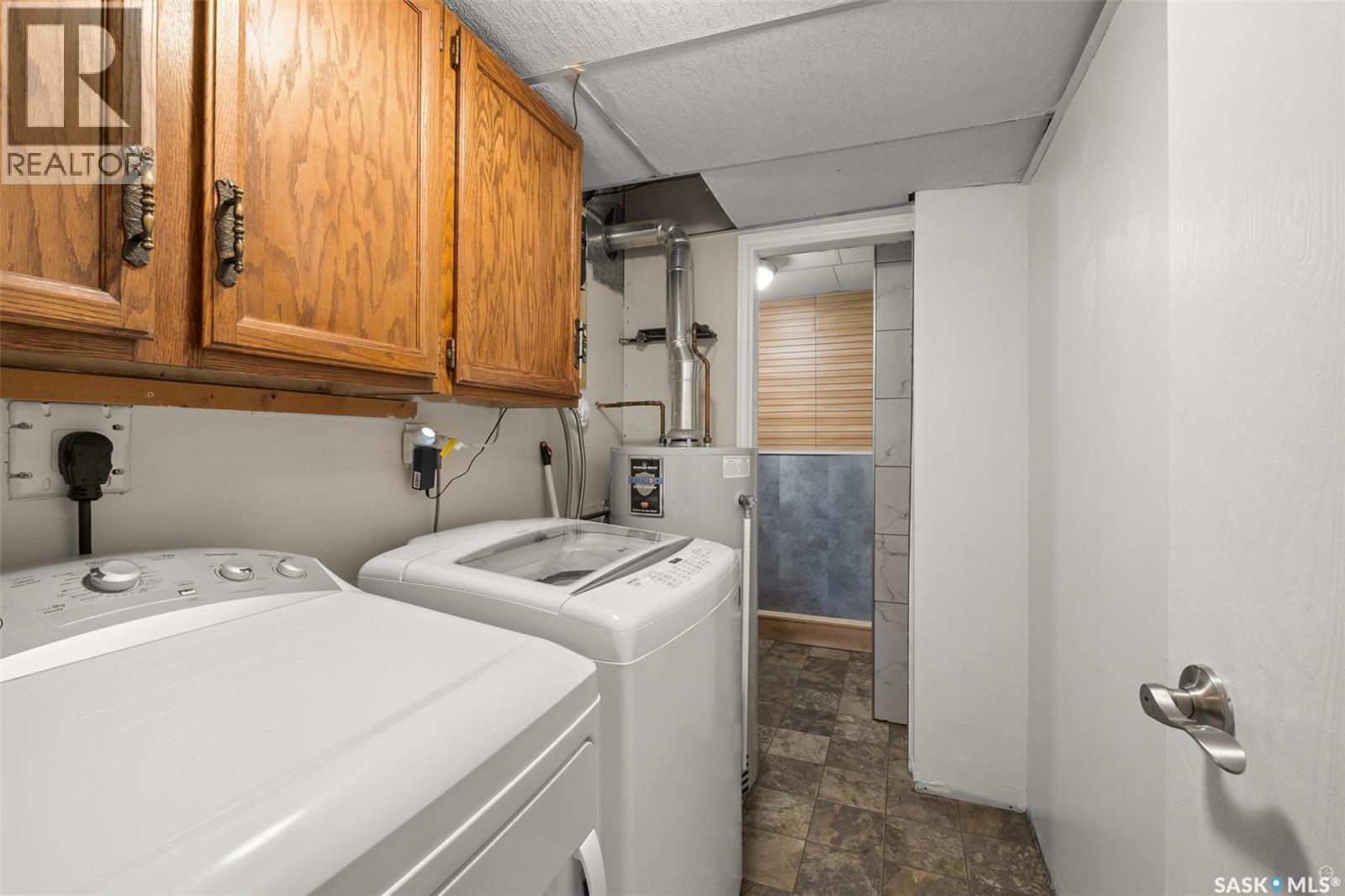 3075 Sherman Drive, Prince Albert, SK - Indoor Photo Showing Laundry Room