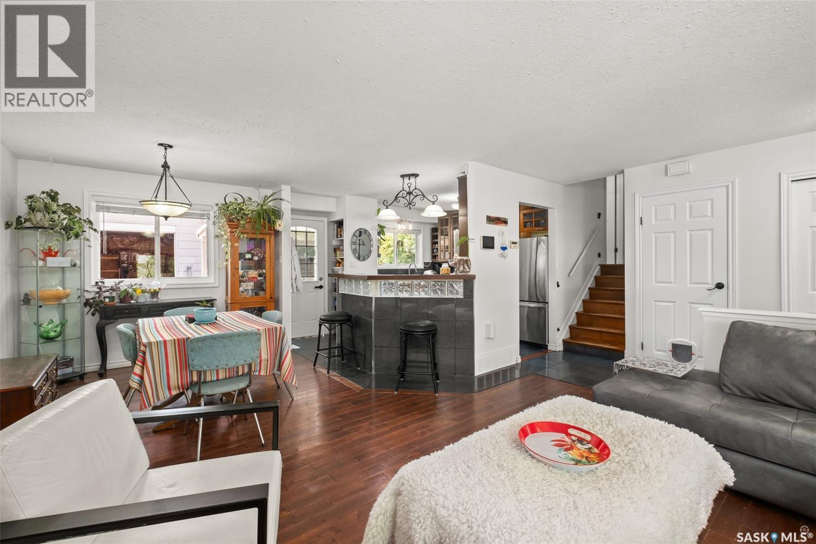 3075 Sherman Drive, Prince Albert, SK - Indoor Photo Showing Living Room