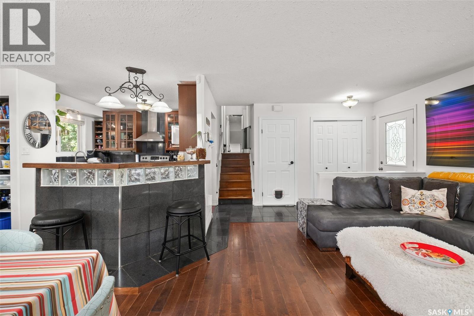 3075 Sherman Drive, Prince Albert, SK - Indoor Photo Showing Living Room