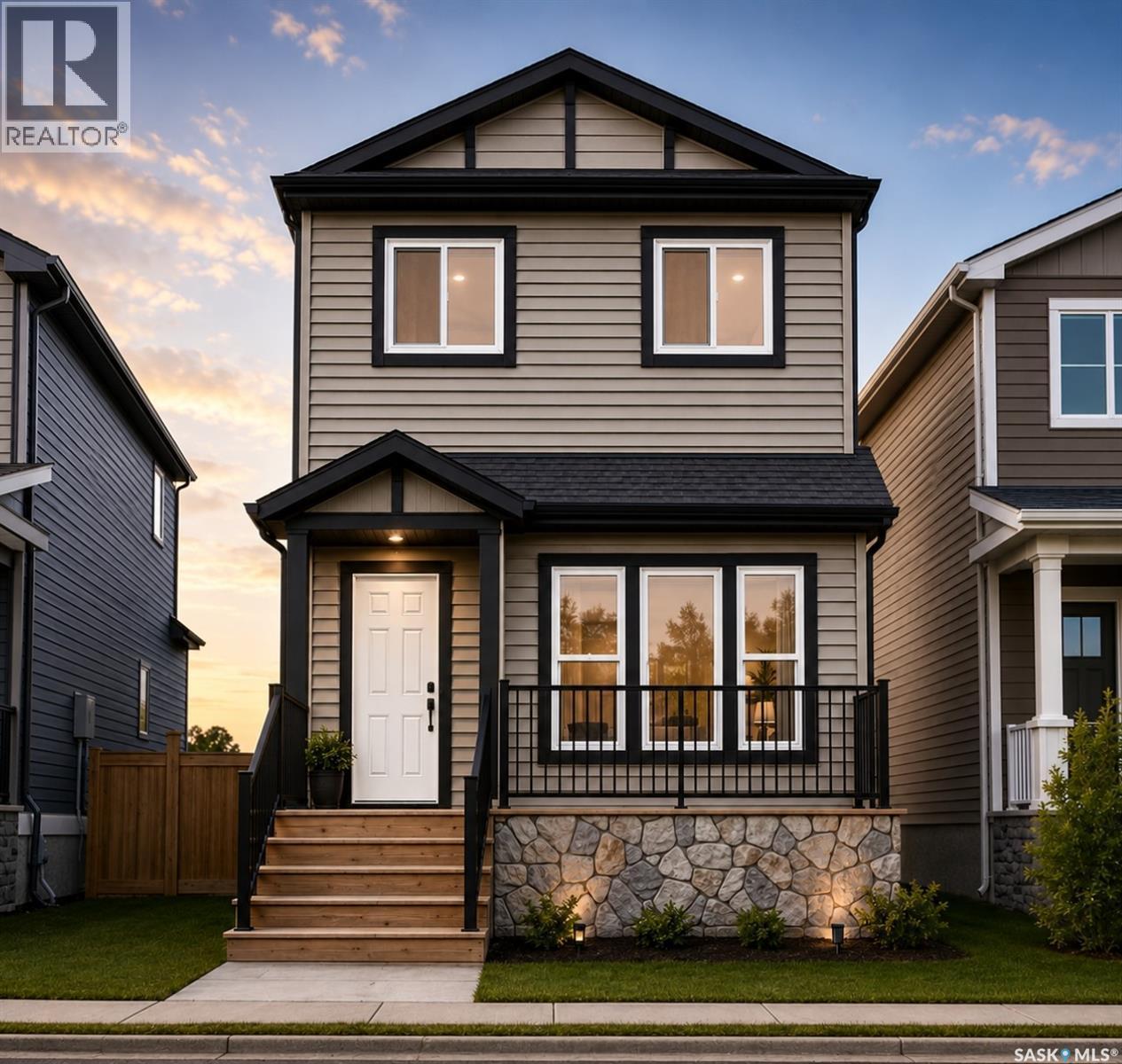 1527 Richardson Road, Saskatoon, SK - Outdoor With Facade