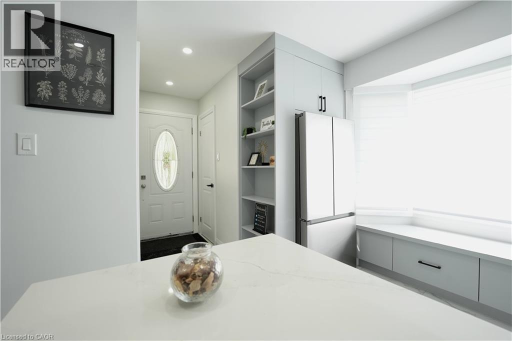 136 Jansen Avenue, Kitchener, ON - Indoor