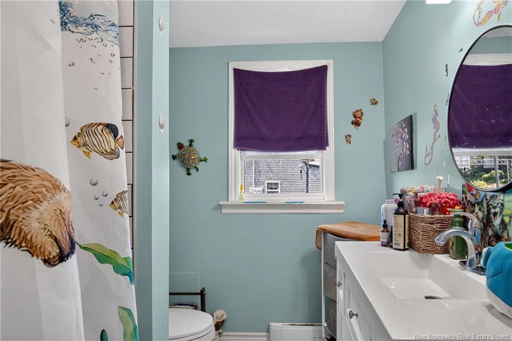 135 Riverview Dr, Saint John, NB - Indoor Photo Showing Bathroom