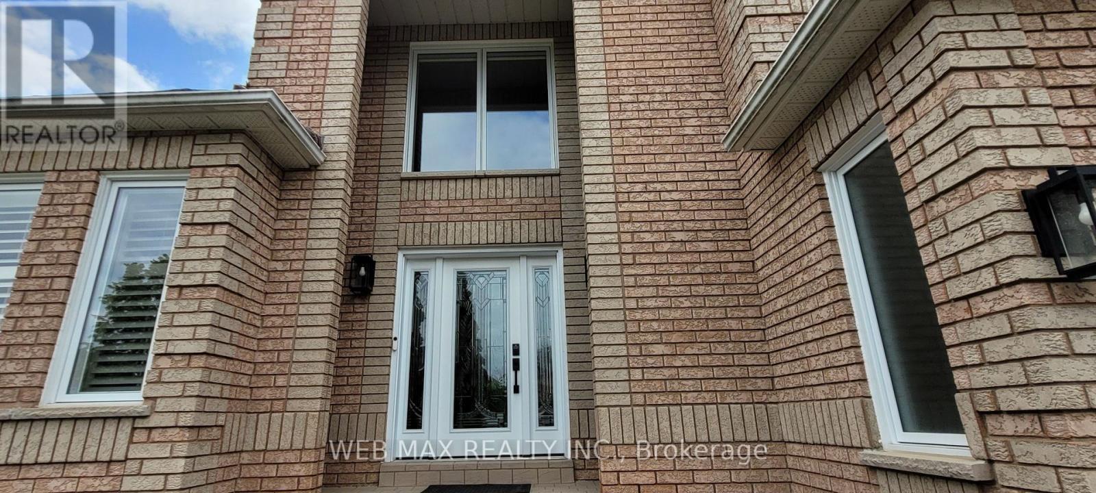 New doors and windows (2022) with lock system - 22 Ashbury Crescent, Caledon, ON - Outdoor