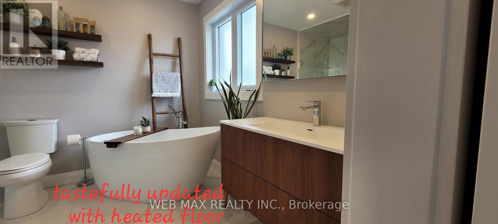 Solid wood cabinets in spalike setting - 22 Ashbury Crescent, Caledon, ON - Indoor Photo Showing Bathroom