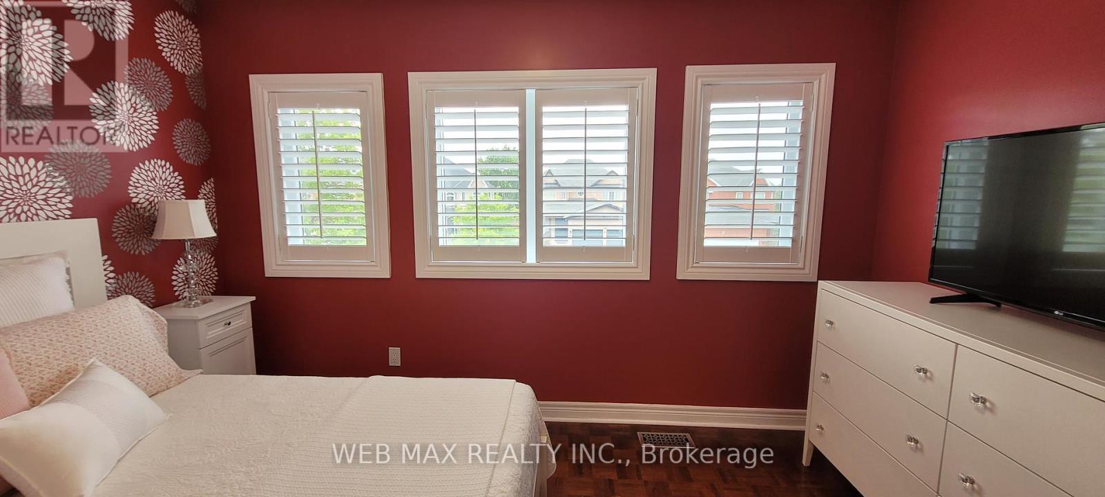 3rd bedroom,closet, shutters, parquet - 22 Ashbury Crescent, Caledon, ON - Indoor Photo Showing Bedroom