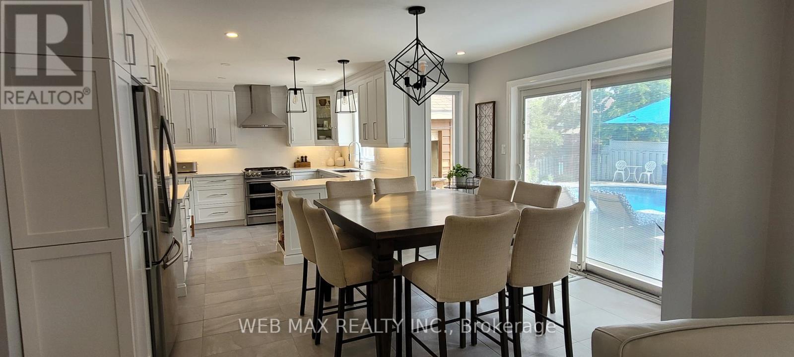 large size kitchen overlooks pool thru new sliders - 22 Ashbury Crescent, Caledon, ON - Indoor