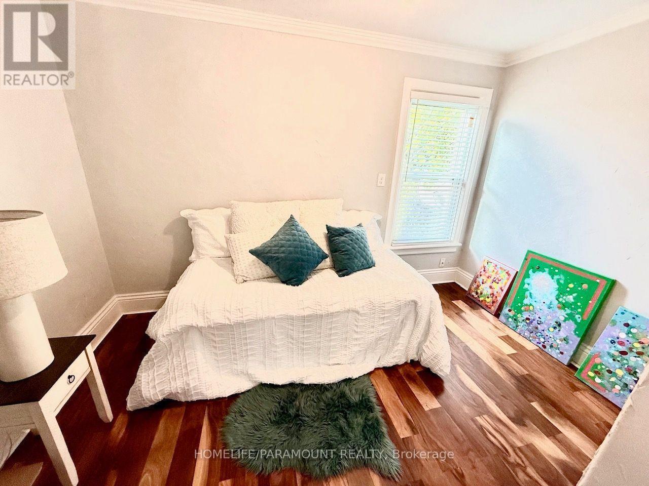 44 Bristol Street, Hamilton, ON - Indoor Photo Showing Bedroom