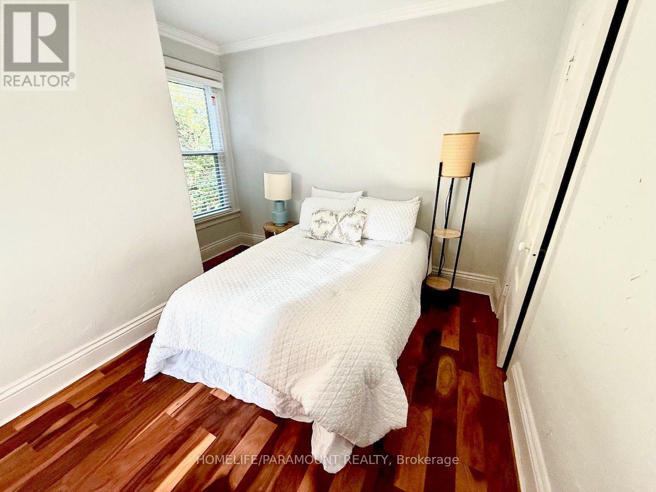 44 Bristol Street, Hamilton, ON - Indoor Photo Showing Bedroom