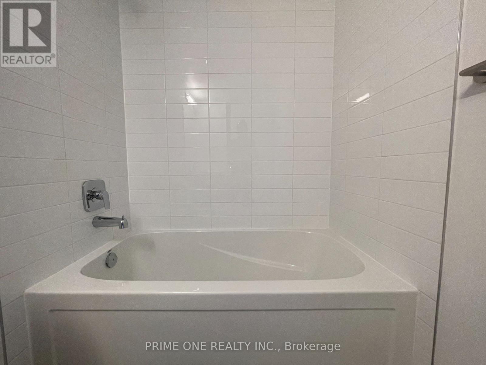 1114 - 158 Front Street E, Toronto, ON - Indoor Photo Showing Bathroom