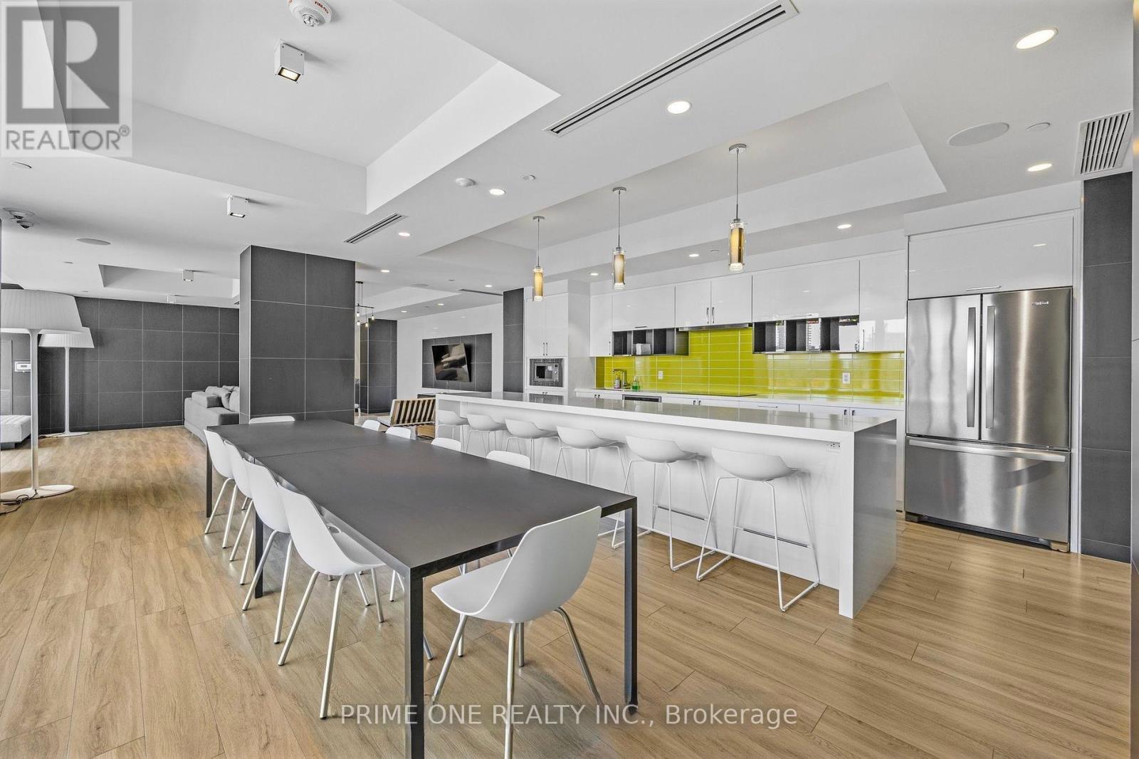 1114 - 158 Front Street E, Toronto, ON - Indoor