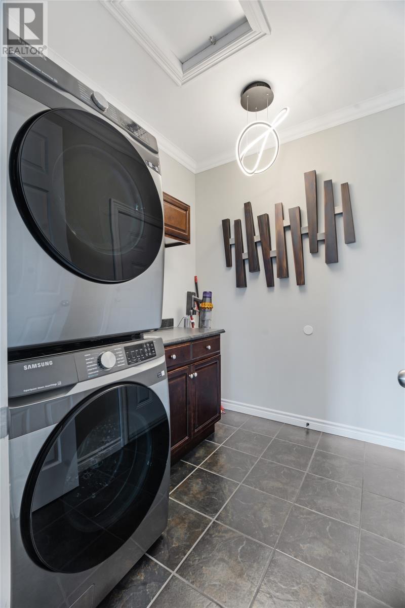 206 Summit Drive, Paradise, NL - Indoor Photo Showing Laundry Room