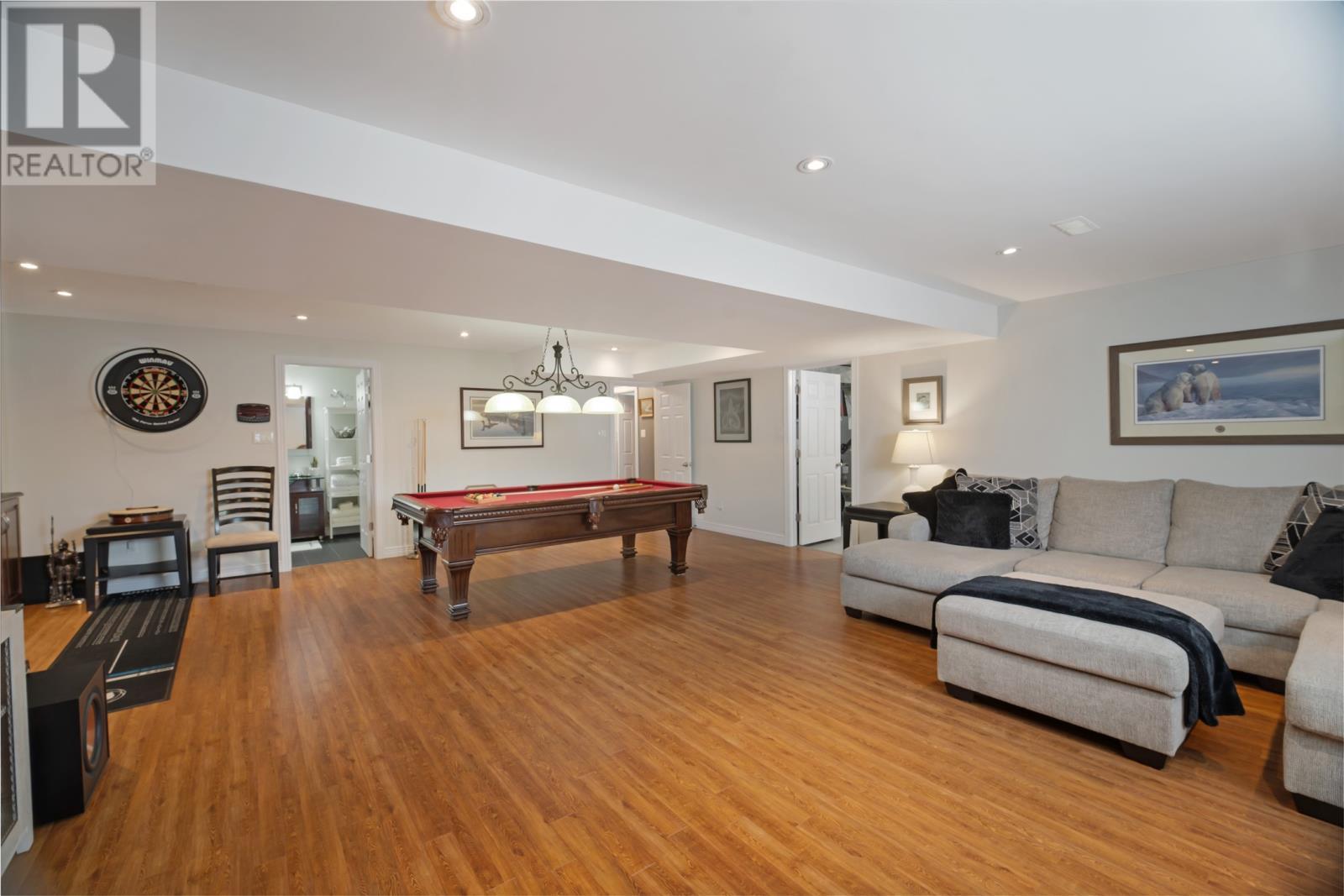 206 Summit Drive, Paradise, NL - Indoor Photo Showing Living Room