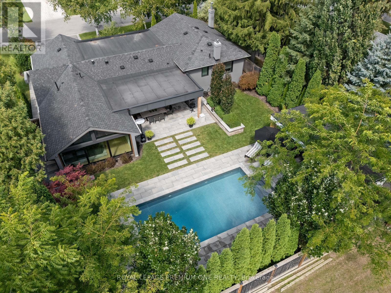 49 Norman Drive, King, ON - Outdoor