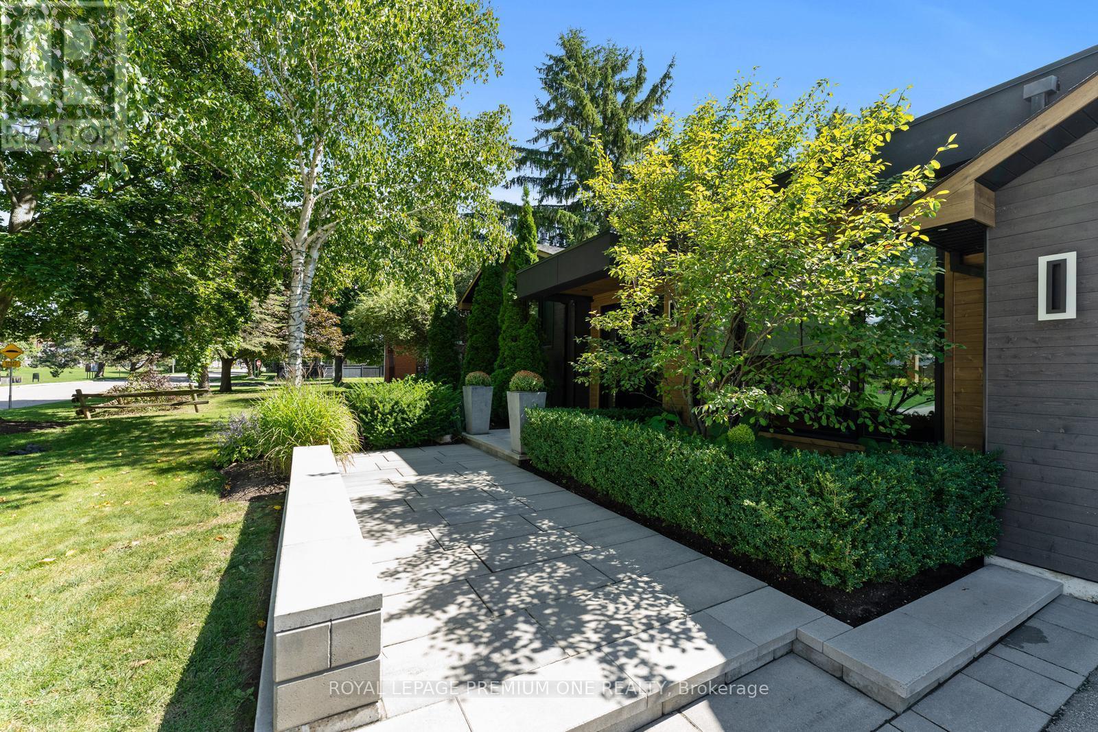 49 Norman Drive, King, ON - Outdoor