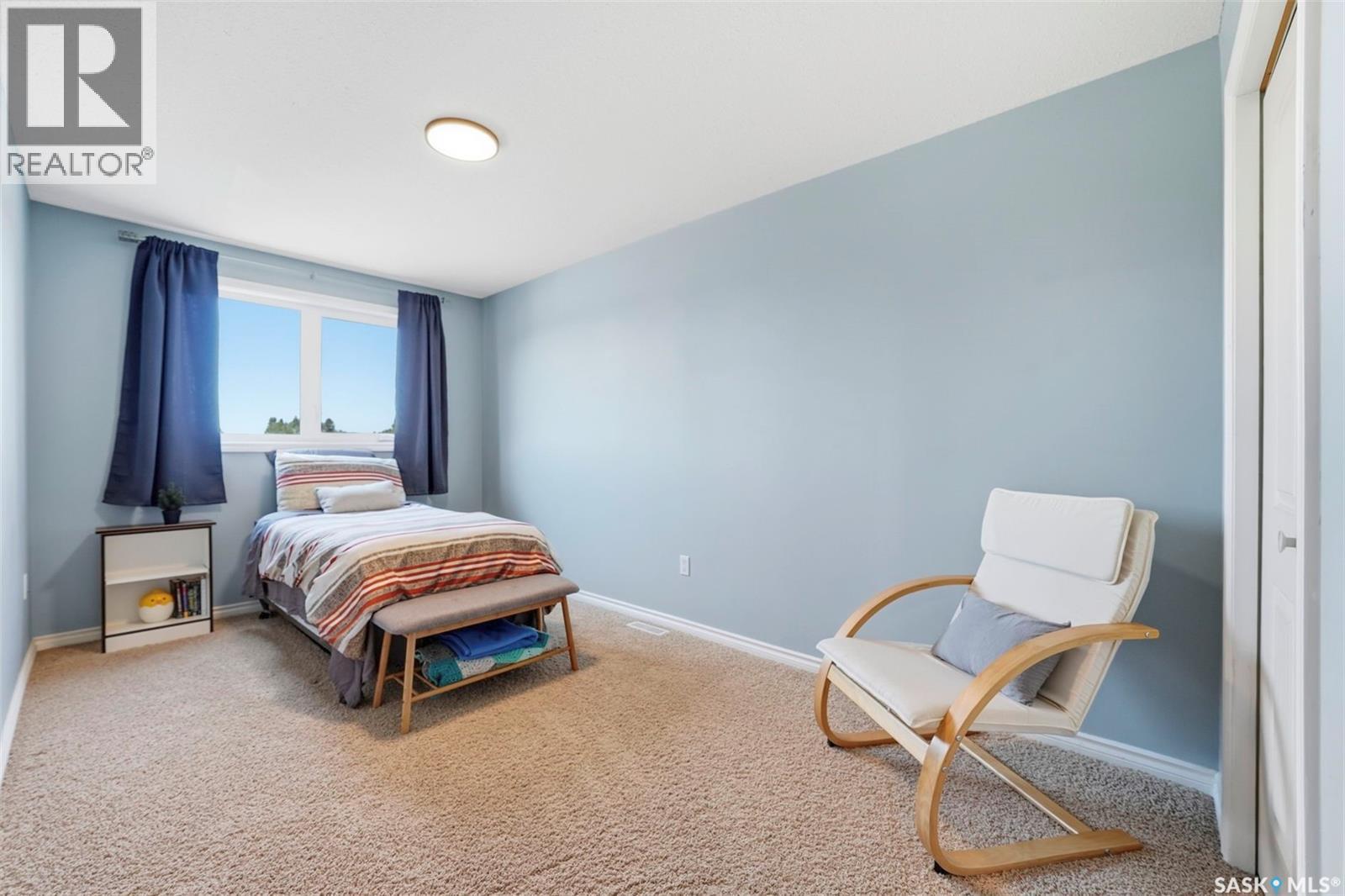 203 515 28Th Street E, Prince Albert, SK - Indoor Photo Showing Bedroom