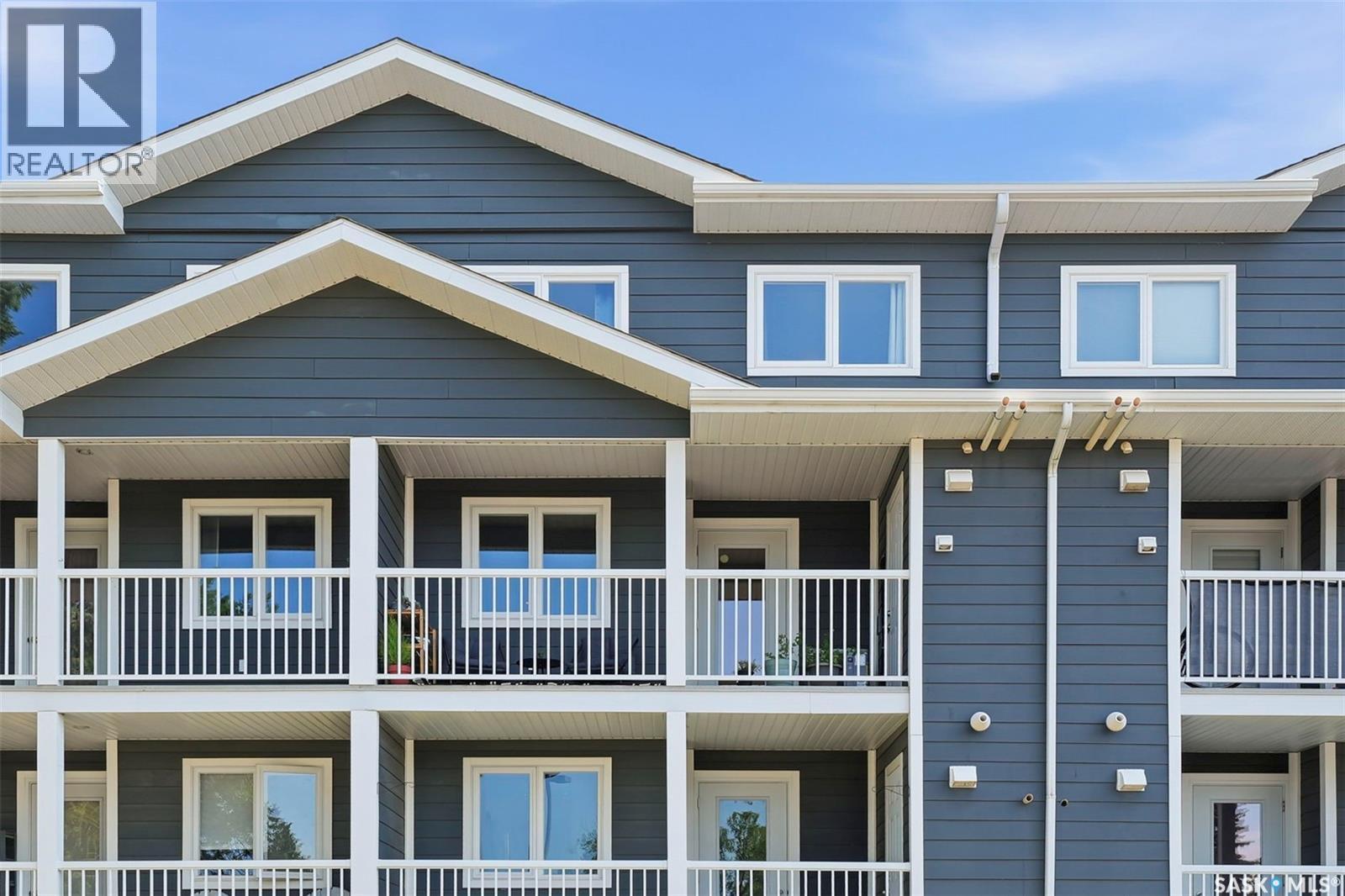 203 515 28Th Street E, Prince Albert, SK - Outdoor With Balcony With Facade