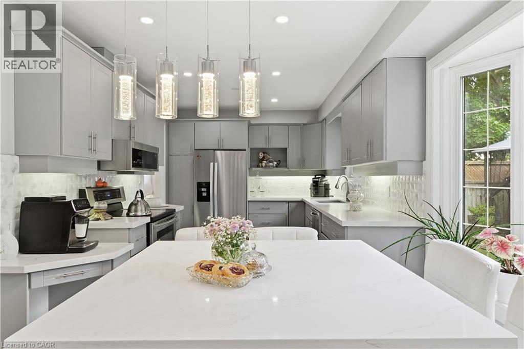 512 Hawthorne Crescent, Milton, ON - Indoor
