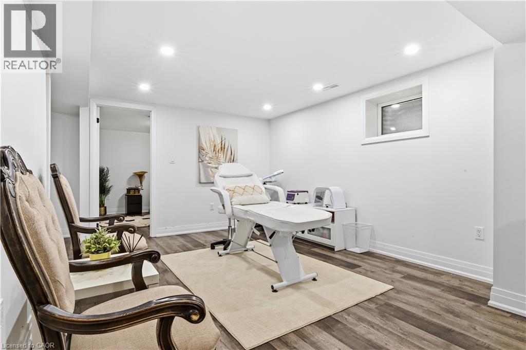 512 Hawthorne Crescent, Milton, ON - Indoor Photo Showing Office