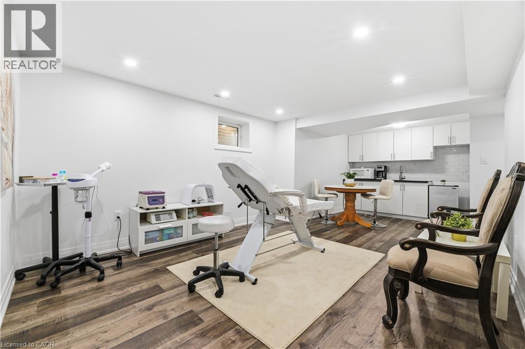 512 Hawthorne Crescent, Milton, ON - Indoor