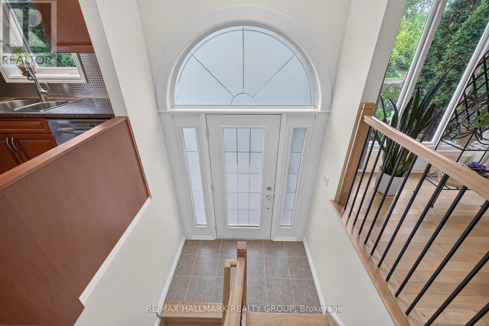 1100 Bathgate Drive, Ottawa, ON - Indoor Photo Showing Other Room