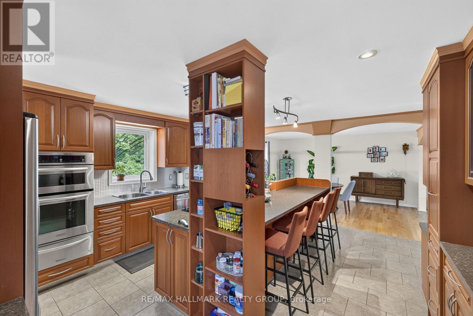 1100 Bathgate Drive, Ottawa, ON - Indoor Photo Showing Kitchen With Double Sink