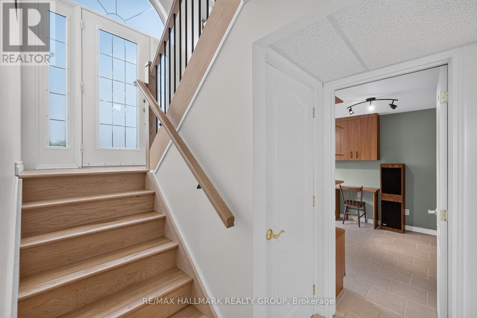 1100 Bathgate Drive, Ottawa, ON - Indoor Photo Showing Other Room