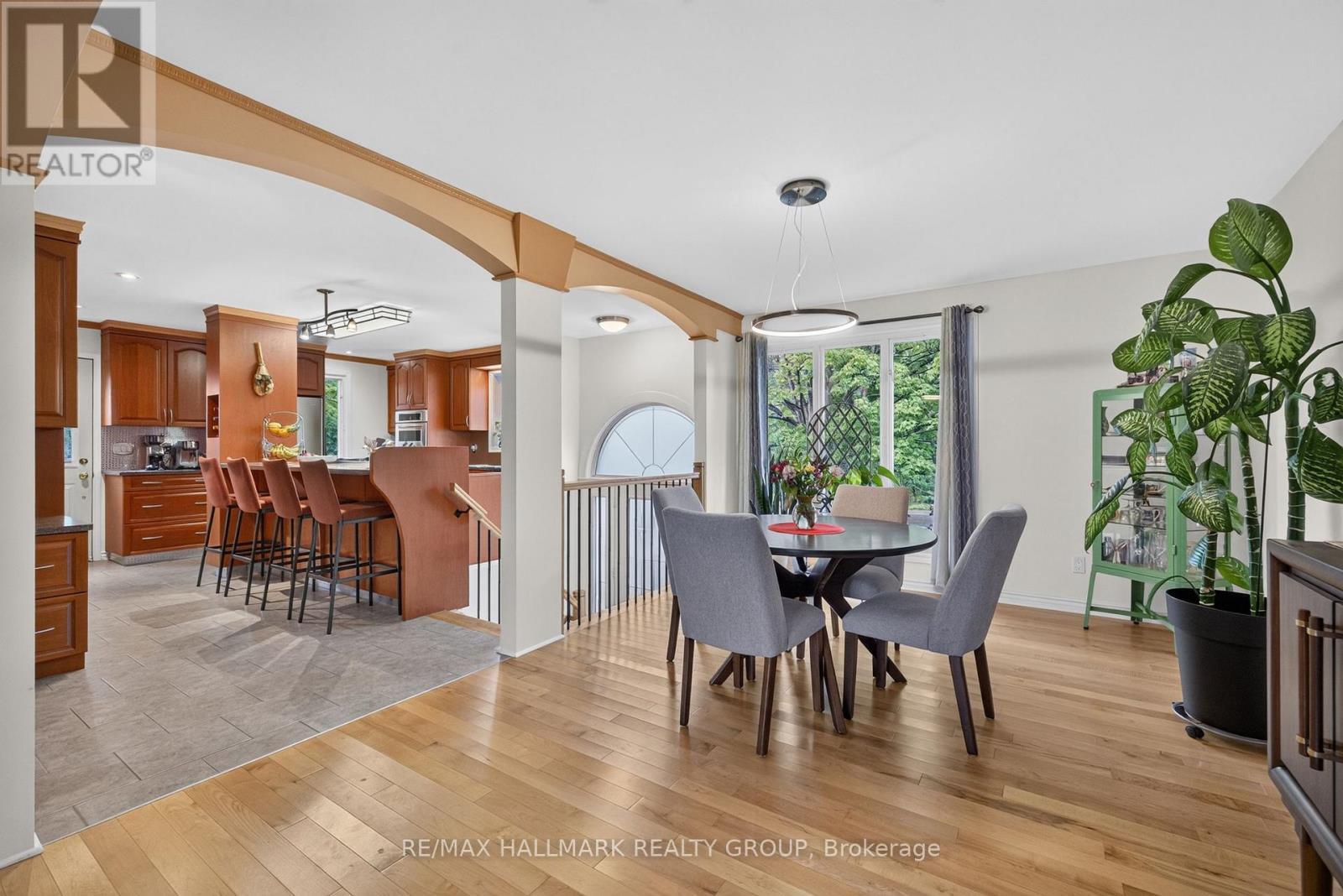 1100 Bathgate Drive, Ottawa, ON - Indoor Photo Showing Dining Room