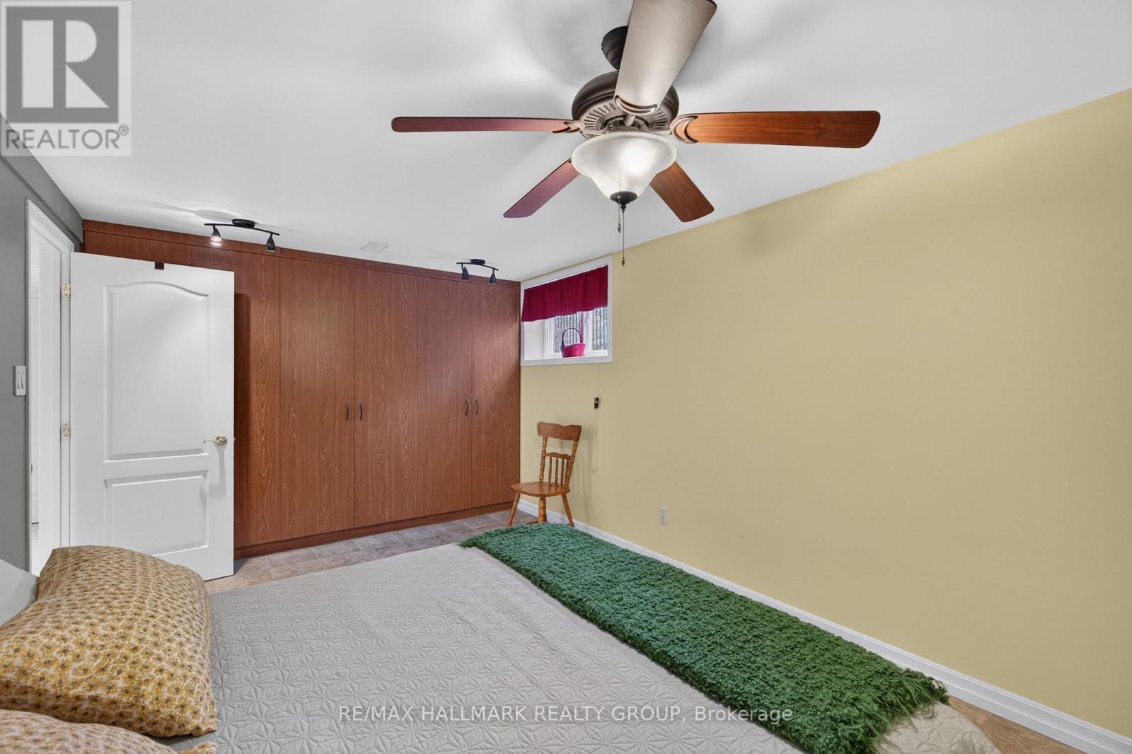 1100 Bathgate Drive, Ottawa, ON - Indoor