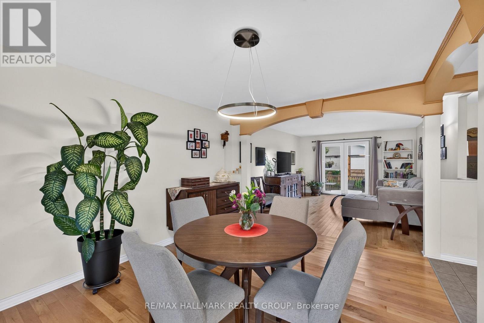 1100 Bathgate Drive, Ottawa, ON - Indoor Photo Showing Dining Room
