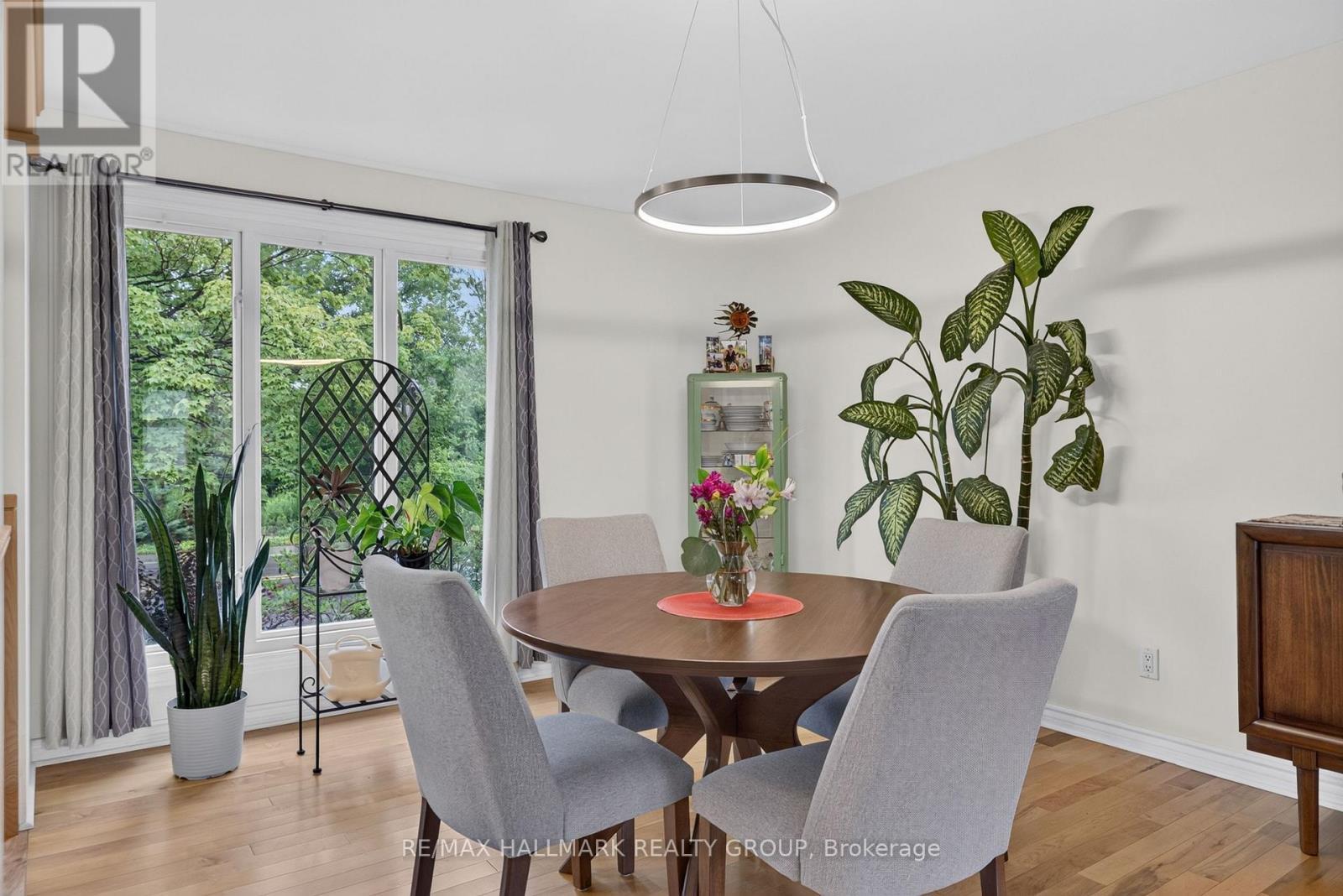 1100 Bathgate Drive, Ottawa, ON - Indoor Photo Showing Dining Room