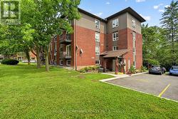 16 - 14 CHARLOTTE PLACE Brockville, ON K6V 6T4