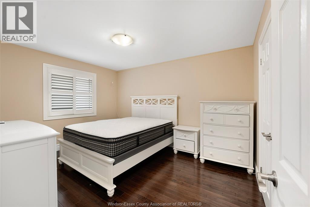 2988 Ruth, Windsor, ON - Indoor Photo Showing Bedroom