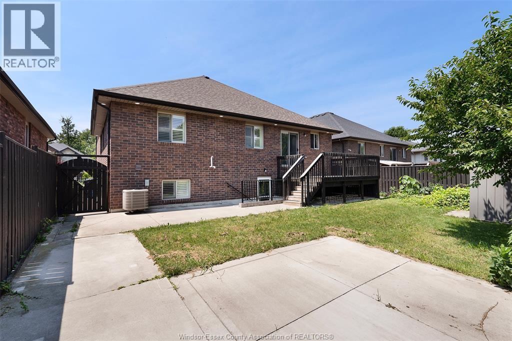 2988 Ruth, Windsor, ON - Outdoor