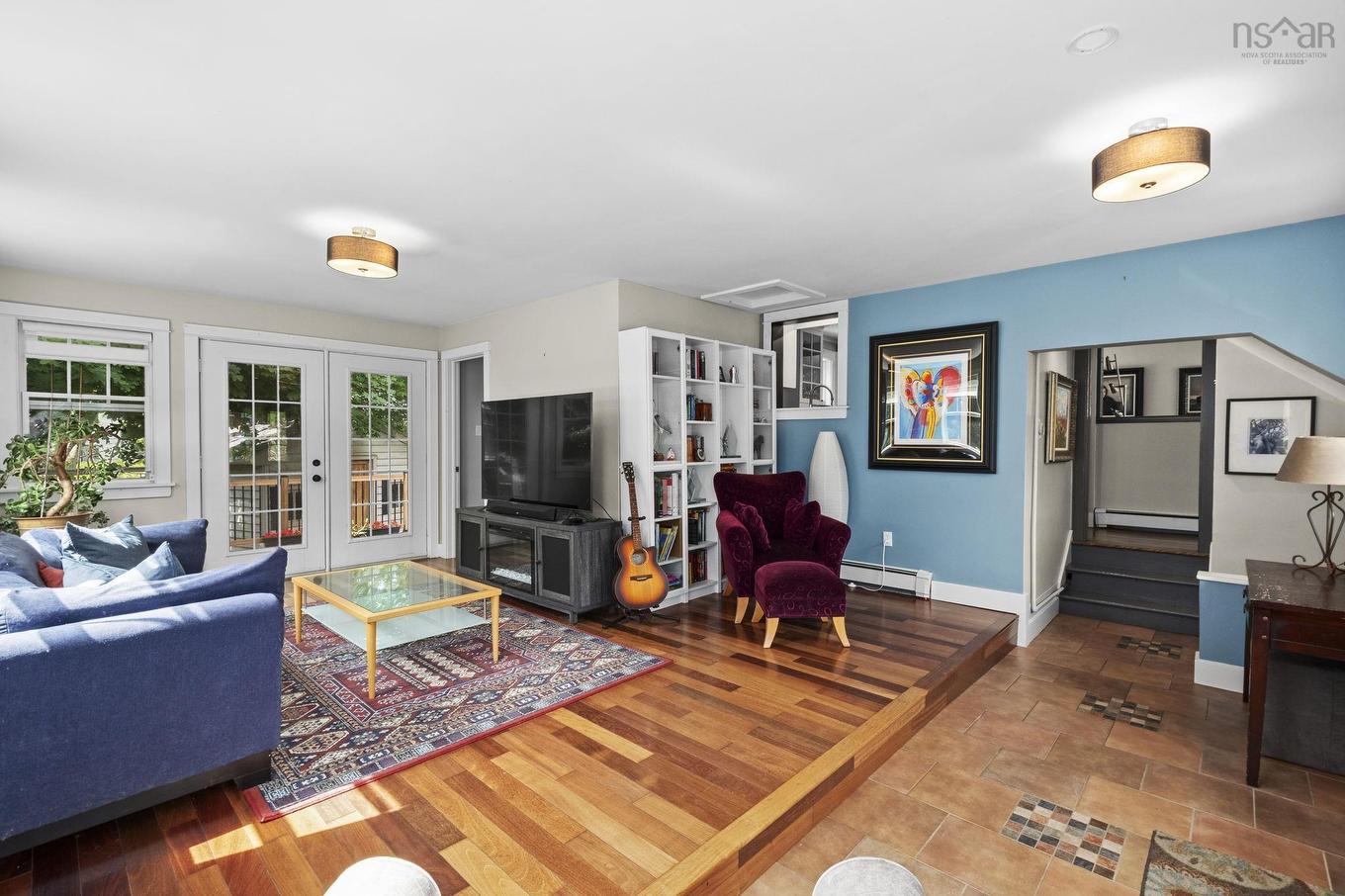 16 Lawnwood Avenue, Halifax, NS - Indoor Photo Showing Living Room