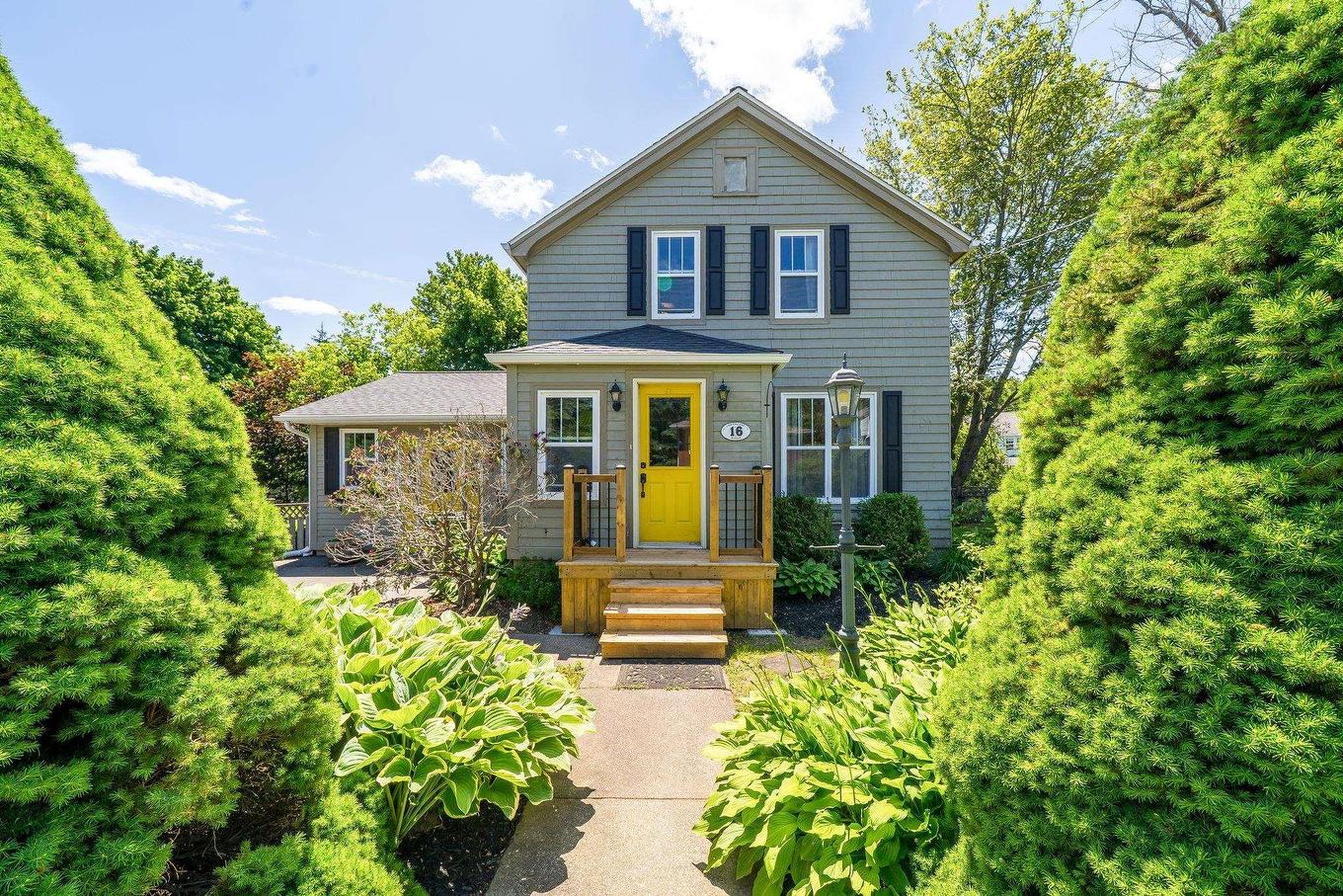 16 Lawnwood Avenue, Halifax, NS - Outdoor
