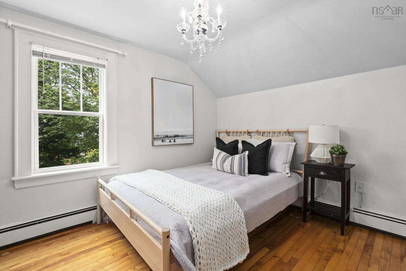 16 Lawnwood Avenue, Halifax, NS - Indoor Photo Showing Bedroom