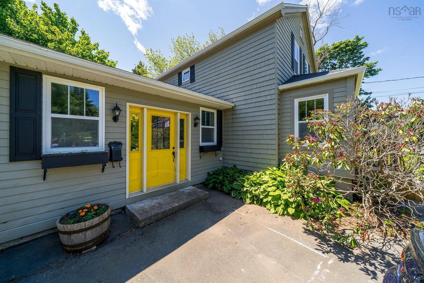 16 Lawnwood Avenue, Halifax, NS - Outdoor With Exterior
